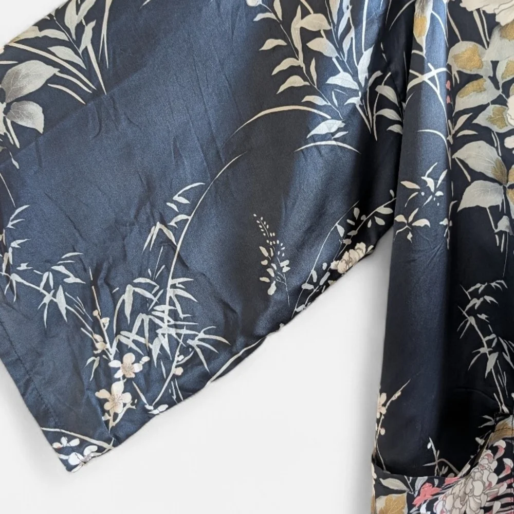 VTG 100% Silk Mid-Century Japanese Kimono Robe Navy Blue Floral Mid - Picture 3 of 8